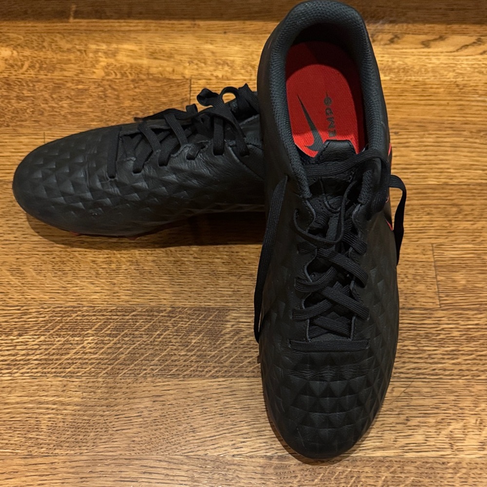 Nike Men's Tiempo Legend 8 Soccer Cleats